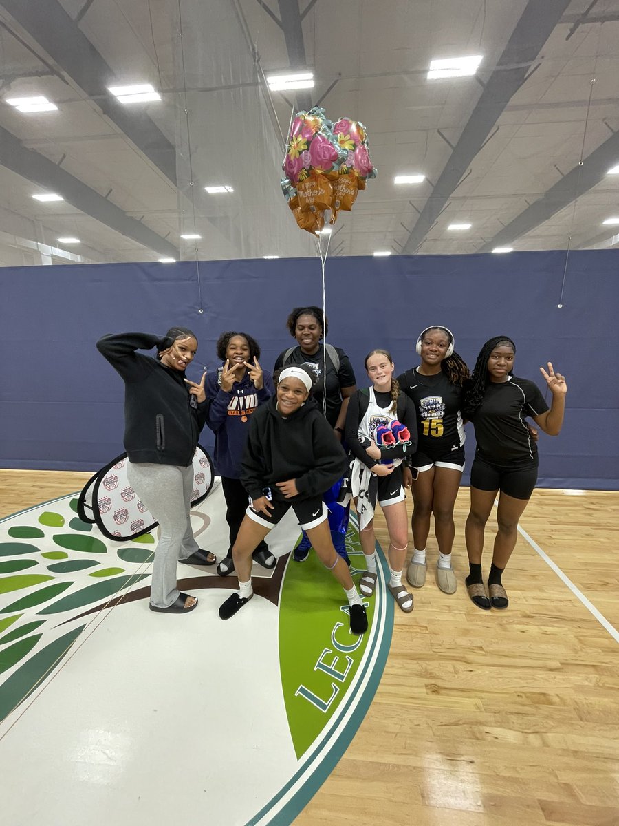 Rolando Phillips (@coachlandootod) on Twitter photo Happy Mother’s Day (Late Post) to the foundation of <a href="/SEUnited_Elite/">Southeast United McGraw</a> North Florida these 2 Queens had to make sure we spoiled them with love and gifts…. Truly blessed to have them
<a href="/yolandabronston/">Yo Bronston, MBA, PMP</a> bad coach Jessica P.
<a href="/InsiderExposure/">InsiderExposure</a> Happy Mother’s Day (Late Post) to the foundation of <a href="/SEUnited_Elite/">Southeast United McGraw</a> North Florida these 2 Queens had to make sure we spoiled them with love and gifts…. Truly blessed to have them
<a href="/yolandabronston/">Yo Bronston, MBA, PMP</a> bad coach Jessica P.
<a href="/InsiderExposure/">InsiderExposure</a>