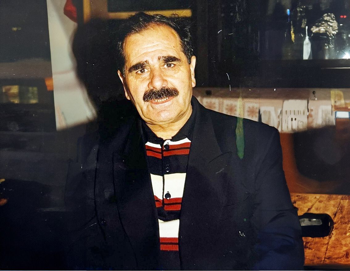 📌Evi dernek gibiydi

◾️Kürt toplumu tarafından “Aliyê Xinzorê” olarak tanınan yurtsever Ali Bingöl, 30 Nisan’da yaşamını yitirdi. Münih’teki ilk Kürt derneğinin kurucularından olan Bingöl için Münih’te taziye kuruldu.

ozgurpolitika.com/haberi-evi-der…