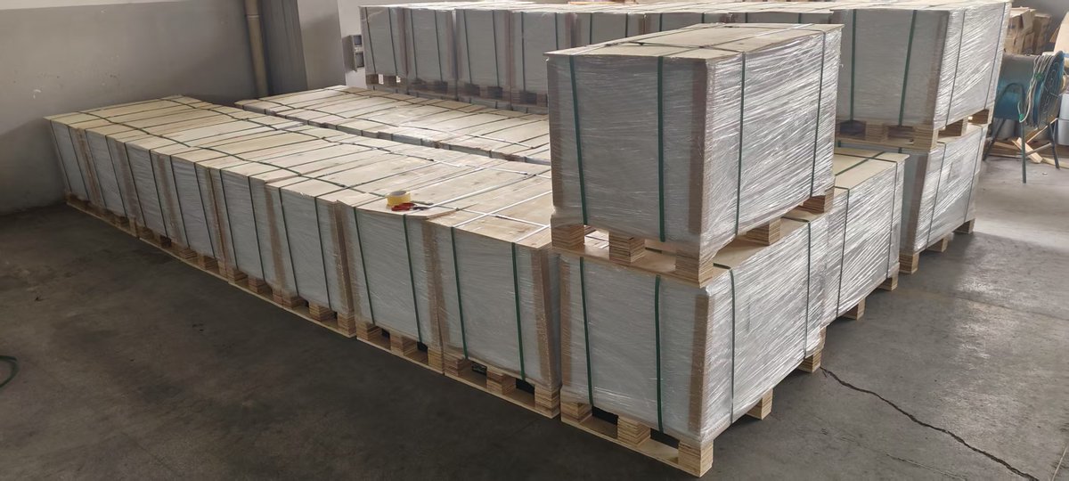 Rijiersh's tweet image. Loading 2 containers of PVC /RPVC white opaque sheet &amp;amp; Super Laser Overlay film for payment cards,EMV Cards, VISA and MasterCard.Pls contact us to get sample with free:Judy@rijier.com #IDsecurity #smartcardhololam #hololam #EMVCards #VISA #MasterCard #paymentcards