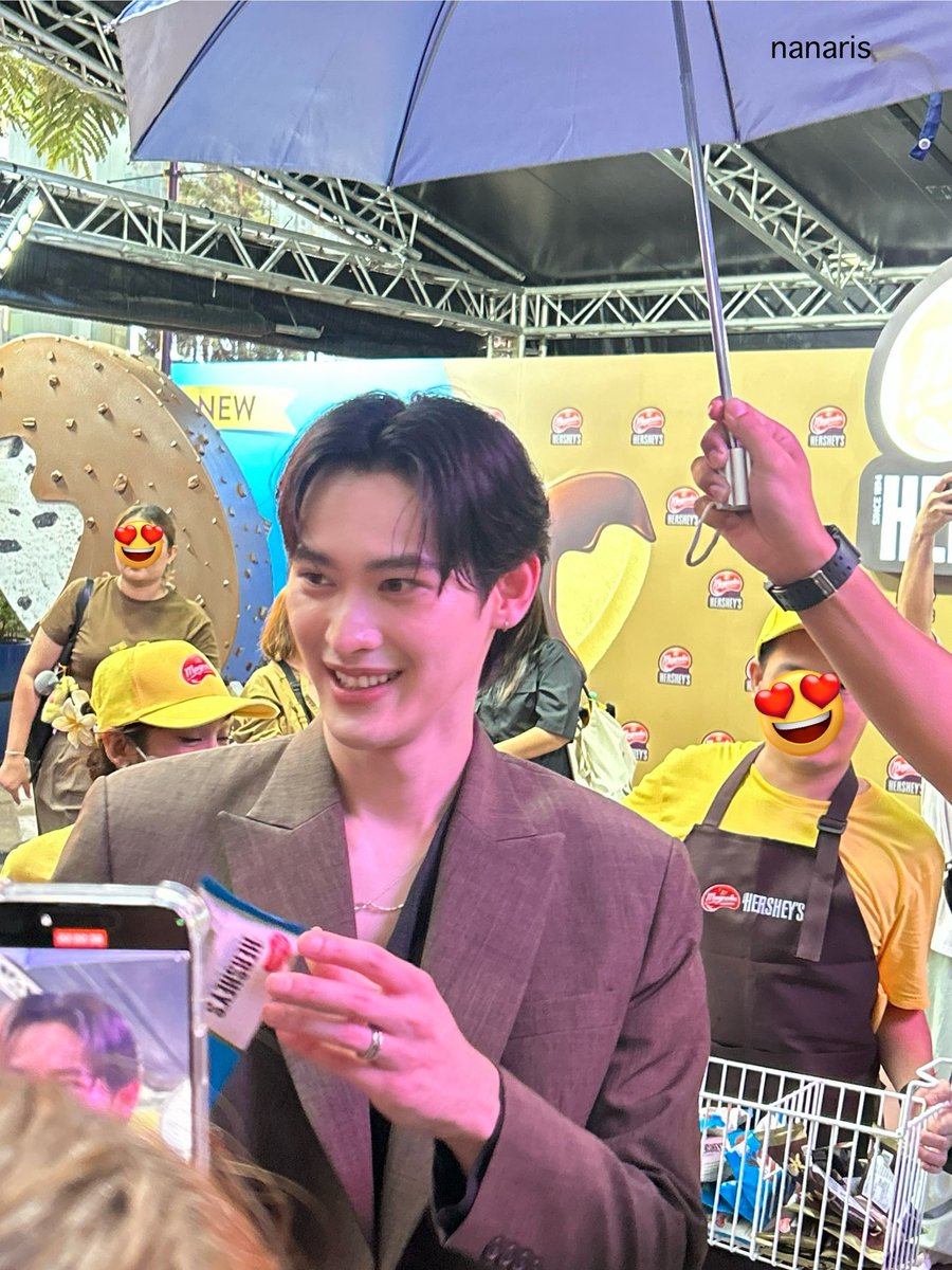 หวานกว่าไอศครีม ก็คงเป็นรอยยิ้มเธอที่ส่งมา ว้ายยย

KAOPP X MAGNOLIA HERSHEY’S
#MagnoliaHERSHEYSxKAOPP