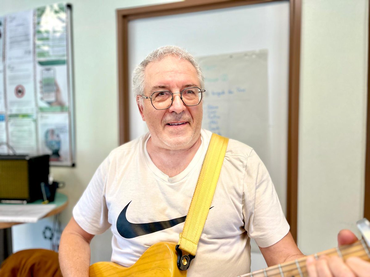 CHChartreuse's tweet image. 🎤 𝗨𝗻 𝗯𝗹𝗶𝗻𝗱 𝘁𝗲𝘀𝘁 𝗽𝗹𝗲𝗶𝗻 𝗱’𝗲́𝗻𝗲𝗿𝗴𝗶𝗲 𝗮̀ 𝗹𝗮 𝗖𝗮𝗳𝗲́𝘁𝗲́𝗿𝗶𝗮 !🎤

Une vingtaine de participants ont testé leurs connaissances musicales cet après-midi !🎶

👏 Merci à 𝗟𝗮𝘂𝗿𝗮 et 𝗣𝗮𝘁𝗿𝗶𝗰𝗲 des 𝗙𝗟𝗬𝗜𝗡 𝗣𝗘𝗡 pour ce moment festif !🎸✨