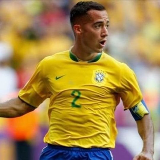 CdCiudadDZamora's tweet image. Primera decisión de Ancelotti como seleccionador brasileño:

Nacionalizar a Luquinhas Vazçao