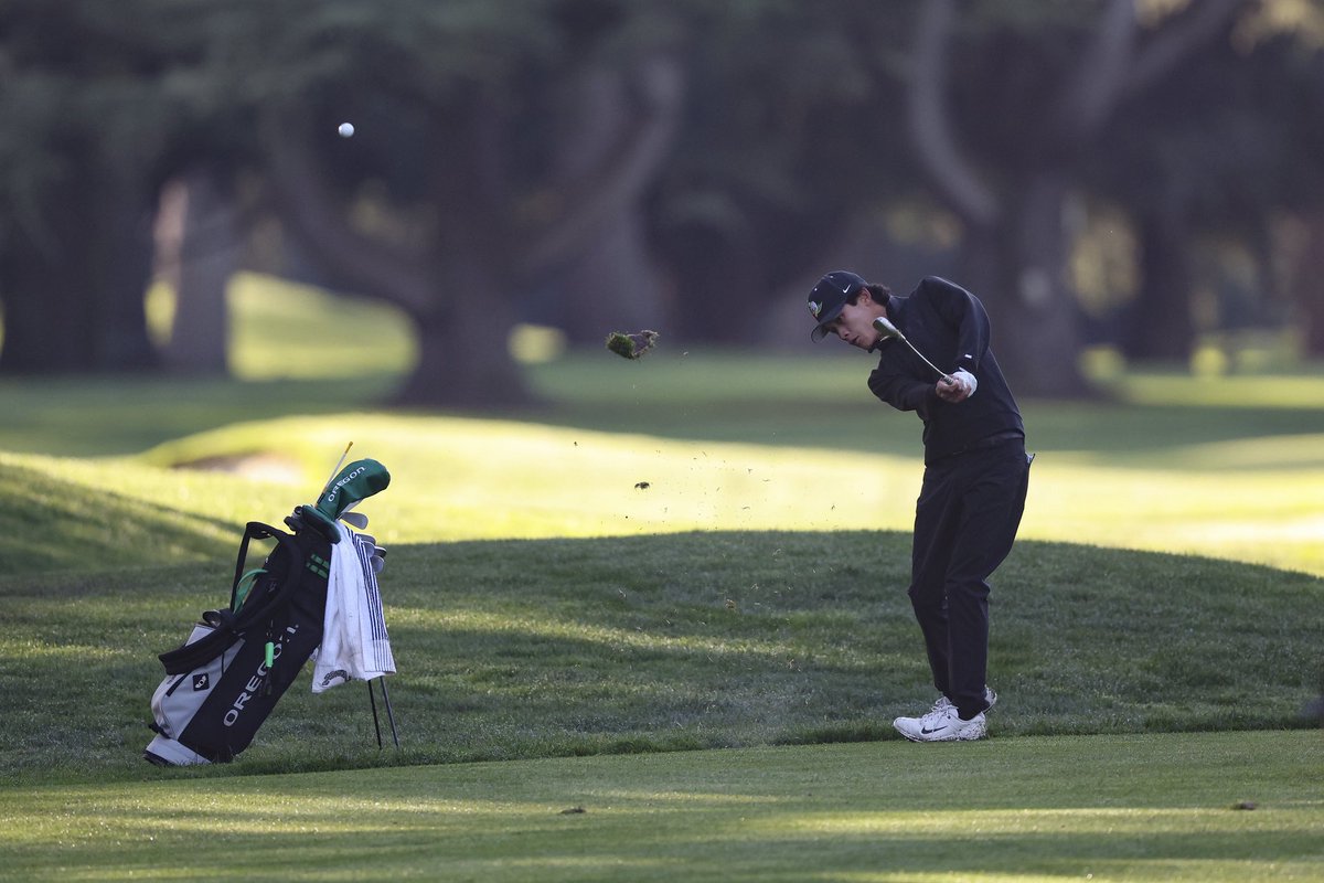 🐣 for Eric on the way par-5 13th!

Ducks are even early in round one. 

📊 t.ly/RhKRb

#GoDucks