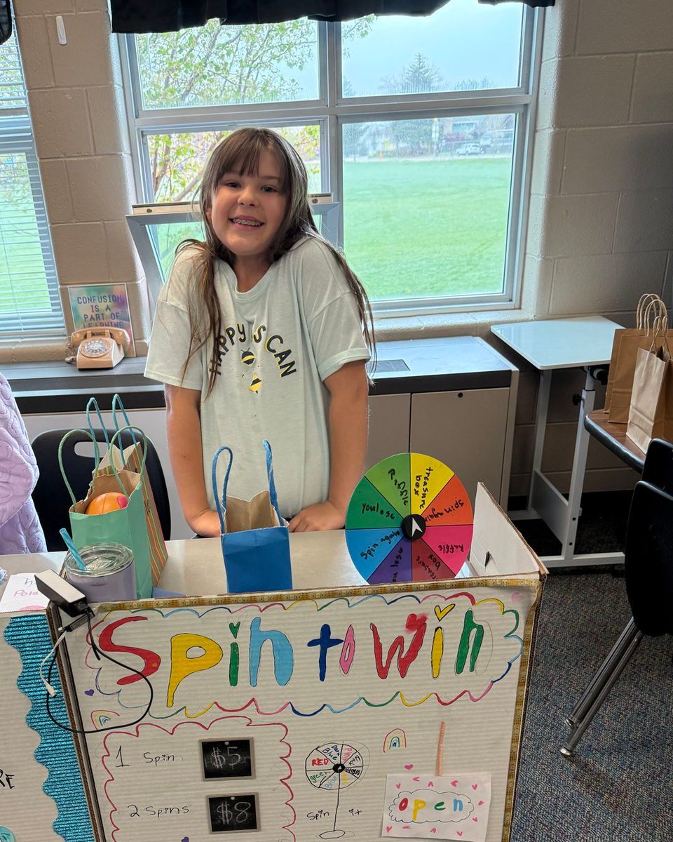 LongmontEstates's tweet image. Fourth grade's mini city was a big hit this year. Students had a great time running their own city. Each student had to design and run a business, pay rent, and participate in the city government. This is such a memorable way to teach economics! @SVVSDsupt @BuchlerStVrain