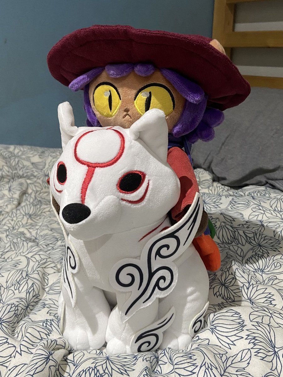 The goddess of the sun and the messiah of the sun >:3

(picture by Naoto B on Fangamer!!!
fangamer.com/products/onesh…)