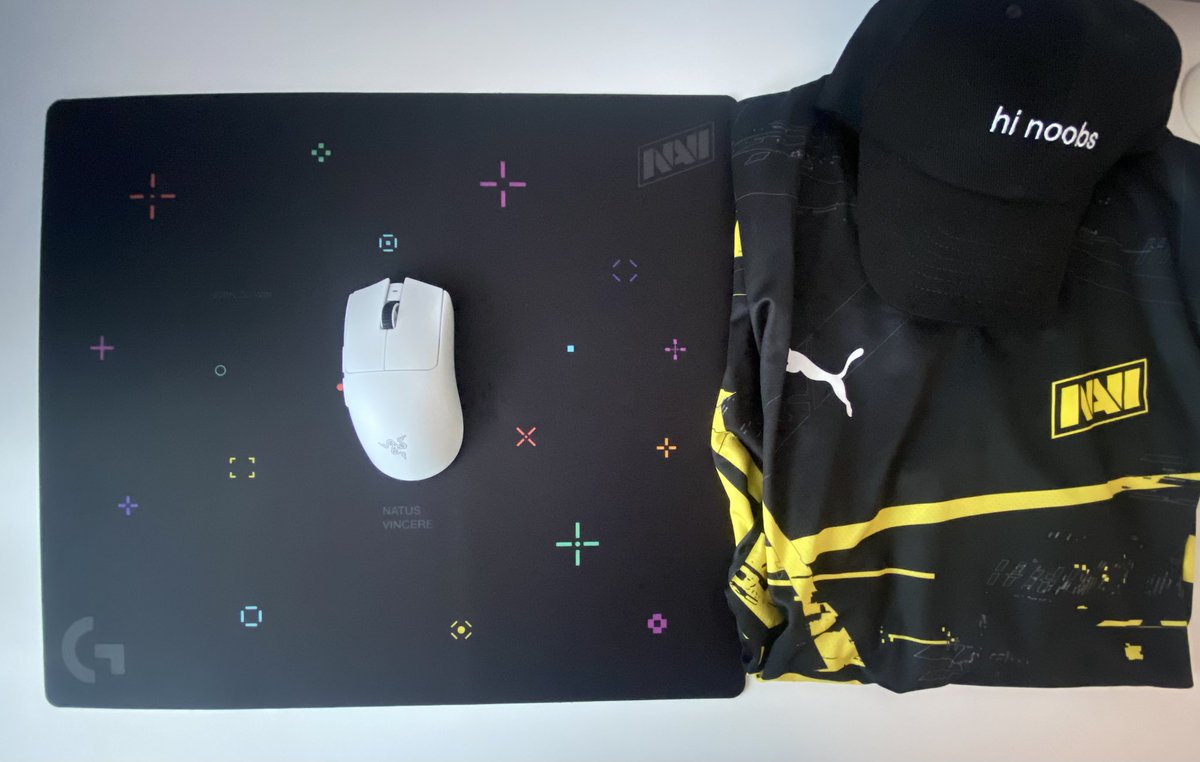 Had a blast supporting <a href="/NAVIValorant/">NAVI Valorant</a> and attending playoffs this past weekend with my study. And even got gifted a free mousepad and cap from the org💛💙

LETS GOO NAVI!!!🇺🇦🇳🇱
