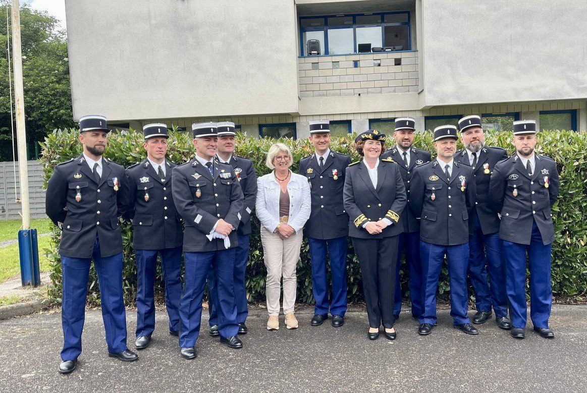 Image de Préfet des Deux-Sèvres - #cérémonie 🎖️ | Hommage aux gendarmes de #Bressuire 👮♂️
👉 Ce lundi 12 mai 2025, Hélène Simon, s