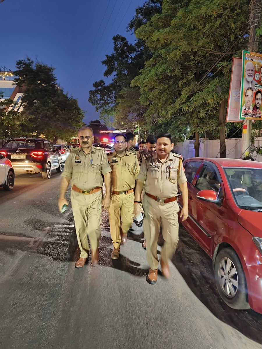 POLICE COMMISSIONERATE KANPUR NAGAR (@kanpurnagarpol) on Twitter photo рдкреИрджрд▓ рдЧрд╢реНрдд-
рдкреБрд▓рд┐рд╕ рдХрдорд┐рд╢реНрдирд░реЗрдЯ рдХрд╛рдирдкреБрд░ рдореЗрдВ рдкреБрд▓рд┐рд╕ рдЖрдпреБрдХреНрдд рдорд╣реЛрджрдп рдХреЗ рдирд┐рд░реНрджреЗрд╢рди рдореЗрдВ SHO's/SO's рджреНрд╡рд╛рд░рд╛ рдкреБрд▓рд┐рд╕ рдмрд▓ рдХреЗ рд╕рд╛рде рдЕрдкрдиреЗ-рдЕрдкрдиреЗ рдерд╛рдирд╛ рдХреНрд╖реЗрддреНрд░рд╛рдиреНрддрд░реНрдЧрдд рдЬрдирдкрджреАрдп рдХрд╛рдиреВрди рд╡реНрдпрд╡рд╕реНрдерд╛ рдХреЛ рд╕реБрджреГрдврд╝ рдмрдирд╛рдпреЗ рд░рдЦрдиреЗ рд╣реЗрддреБ , рдЕрдкрд░рд╛рдз рдПрд╡рдВ рдЕрдкрд░рд╛рдзрд┐рдпреЛрдВ рдкрд░ рд▓рдЧрд╛рдо рд▓рдЧрд╛рдиреЗ рддрдерд╛ рд╢рд╛рдиреНрддрд┐/рд╕реБрд░рдХреНрд╖рд╛ рд╡реНрдпрд╡рд╕реНрдерд╛ рдХреЗ рдорджреНрджреЗрдирдЬрд░ рдкреНрд░рдореБрдЦ рдкреИрджрд▓ рдЧрд╢реНрдд-
рдкреБрд▓рд┐рд╕ рдХрдорд┐рд╢реНрдирд░реЗрдЯ рдХрд╛рдирдкреБрд░ рдореЗрдВ рдкреБрд▓рд┐рд╕ рдЖрдпреБрдХреНрдд рдорд╣реЛрджрдп рдХреЗ рдирд┐рд░реНрджреЗрд╢рди рдореЗрдВ SHO's/SO's рджреНрд╡рд╛рд░рд╛ рдкреБрд▓рд┐рд╕ рдмрд▓ рдХреЗ рд╕рд╛рде рдЕрдкрдиреЗ-рдЕрдкрдиреЗ рдерд╛рдирд╛ рдХреНрд╖реЗрддреНрд░рд╛рдиреНрддрд░реНрдЧрдд рдЬрдирдкрджреАрдп рдХрд╛рдиреВрди рд╡реНрдпрд╡рд╕реНрдерд╛ рдХреЛ рд╕реБрджреГрдврд╝ рдмрдирд╛рдпреЗ рд░рдЦрдиреЗ рд╣реЗрддреБ , рдЕрдкрд░рд╛рдз рдПрд╡рдВ рдЕрдкрд░рд╛рдзрд┐рдпреЛрдВ рдкрд░ рд▓рдЧрд╛рдо рд▓рдЧрд╛рдиреЗ рддрдерд╛ рд╢рд╛рдиреНрддрд┐/рд╕реБрд░рдХреНрд╖рд╛ рд╡реНрдпрд╡рд╕реНрдерд╛ рдХреЗ рдорджреНрджреЗрдирдЬрд░ рдкреНрд░рдореБрдЦ