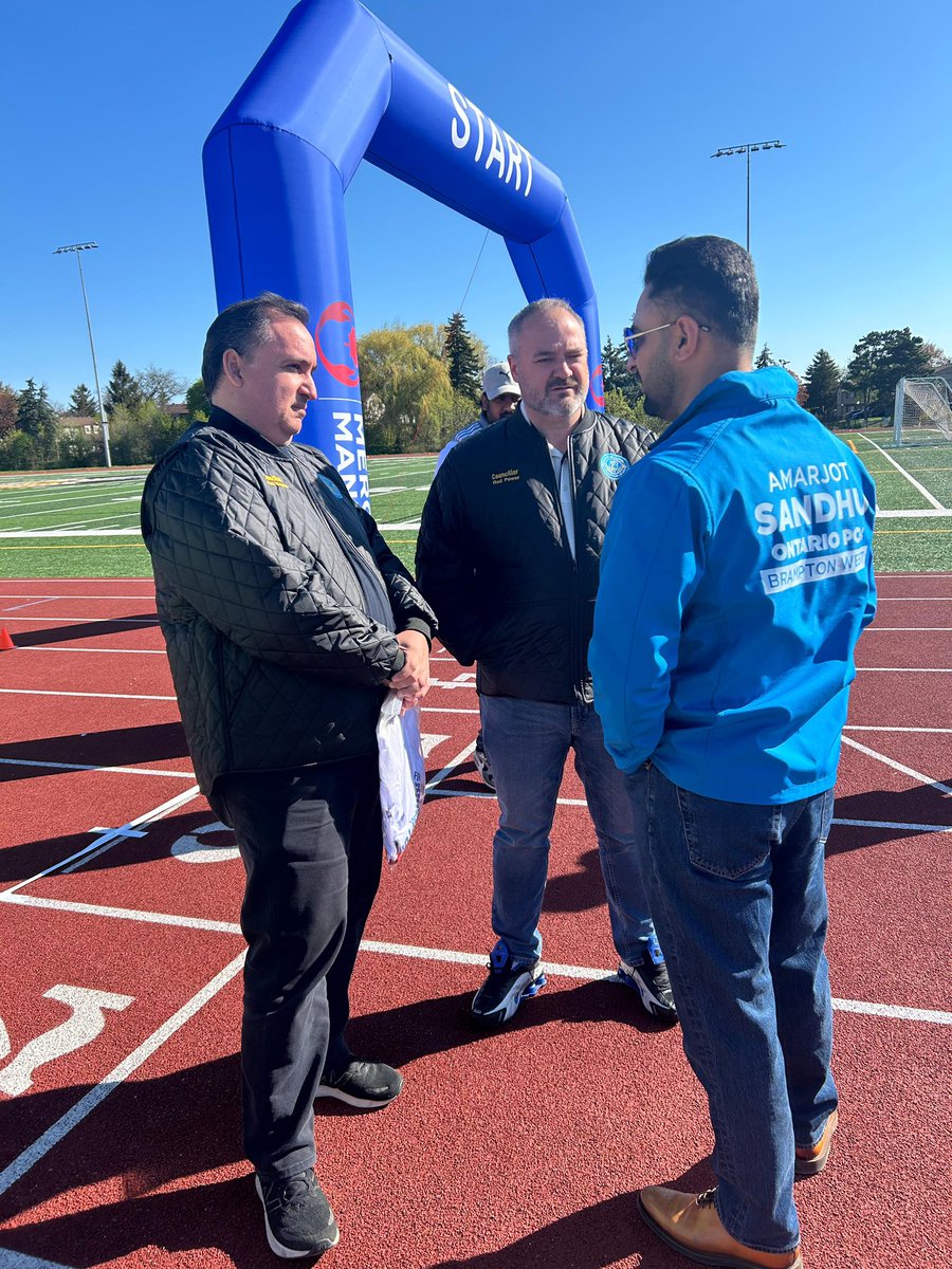 sandhuamarjot1's tweet photo. Proud to join the community at the 2025 Run for Brampton in support of William Osler Health System!

I would like to thank the Ahmadiyya Muslim Youth Association for promoting health, unity, &amp; compassion through this incredible initiative. https://t.co/3AgFinluj1
