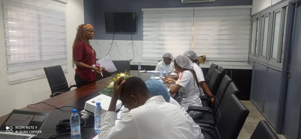 Douala, Cameroon. From May 8-9, a team from the ICEMR-EMERGENTS project at CRID ( <a href="/cam_crid/">CRID-Cam</a> ) launched the practical phase of their study at "Cité des Palmiers" District Hospital. Led by Dr. <a href="/ElangaEmmanuel/">Elanga Emmanuel</a> , they trained ten nurses to perform the standard operating procedures.