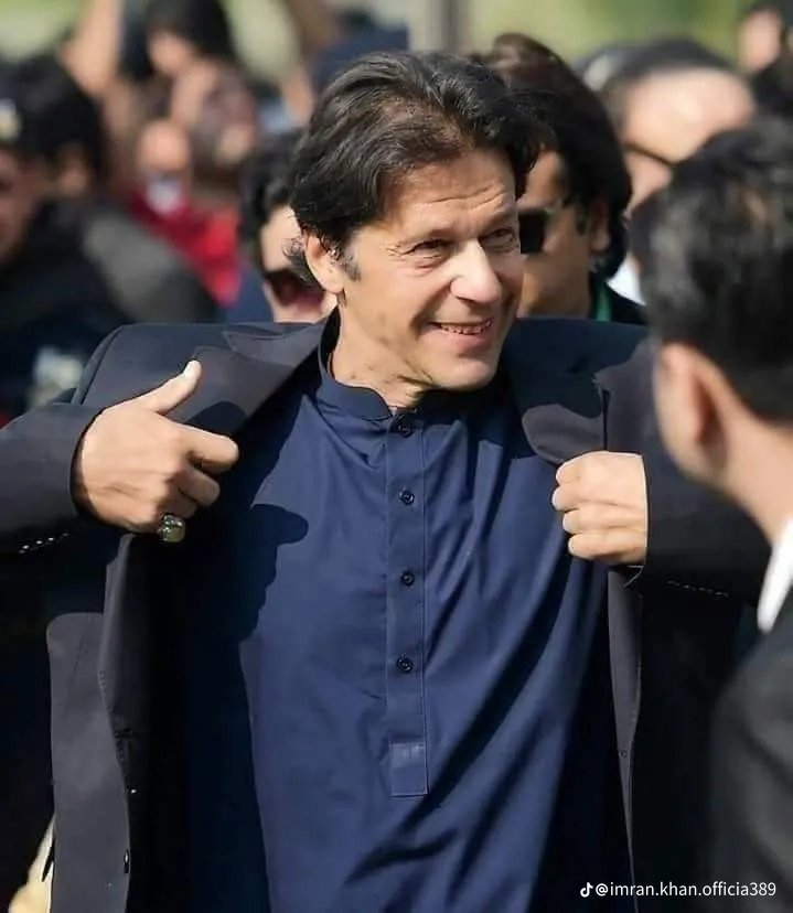 سارے اسیر مجرم نہیں ہوتے صاحب 
قید خانے میں کبھی یوسف بھی لاے جاتے ہیں