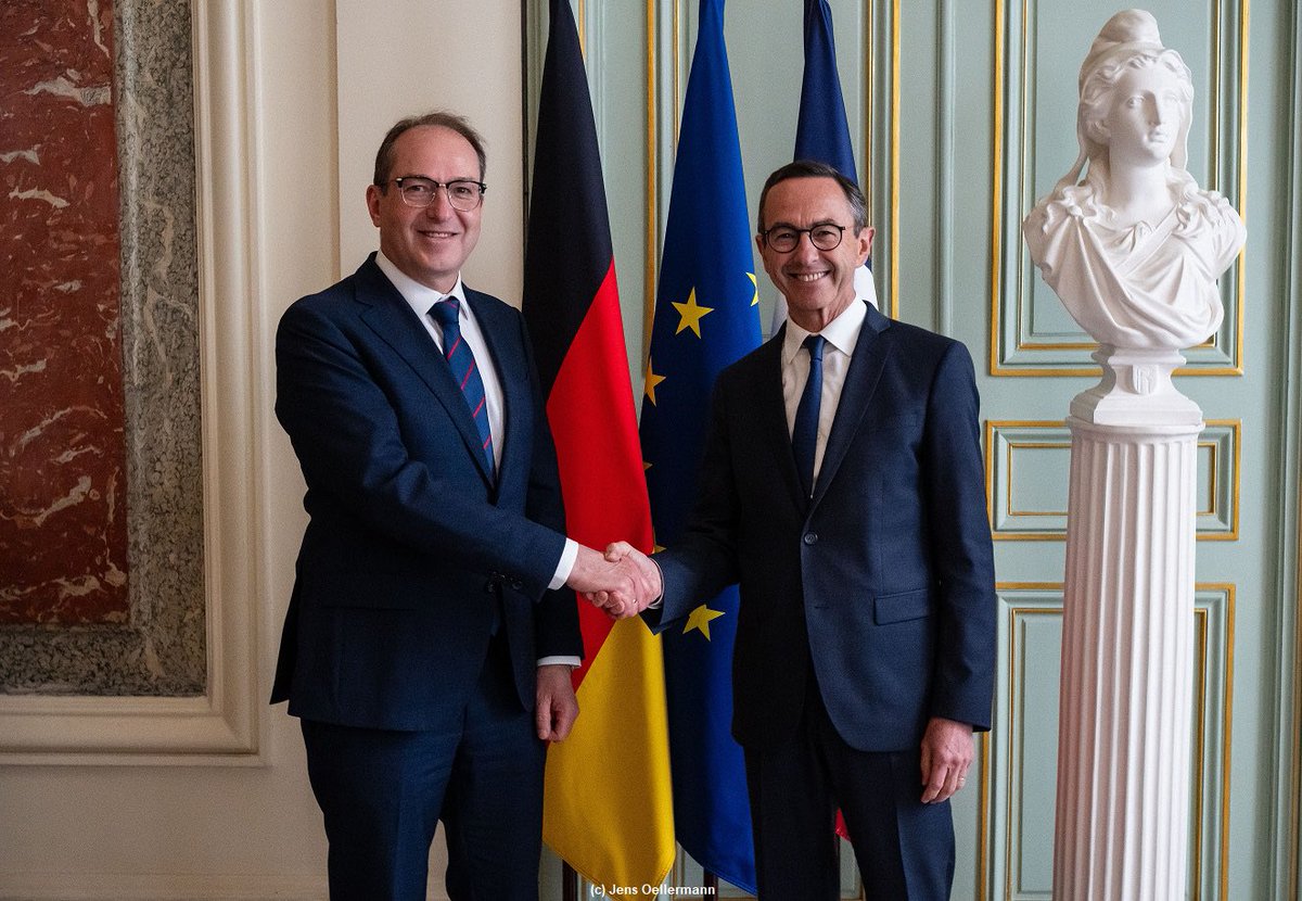Ambassadeur Stephan Steinlein (@ambdeenfr) on Twitter photo De nouveaux visages, mais la concertation 🇫🇷🇩🇪 est toujours aussi étroite. Bienvenue à Paris au nouveau ministre 🇩🇪 de l‘Intérieur, Alexander #Dobrindt! Premier entretien aujourd’hui avec son homologue 🇫🇷, <a href="/BrunoRetailleau/">Bruno Retailleau</a>.
<a href="/Interieur_Gouv/">Ministère de l'Intérieur</a> De nouveaux visages, mais la concertation 🇫🇷🇩🇪 est toujours aussi étroite. Bienvenue à Paris au nouveau ministre 🇩🇪 de l‘Intérieur, Alexander #Dobrindt! Premier entretien aujourd’hui avec son homologue 🇫🇷, <a href="/BrunoRetailleau/">Bruno Retailleau</a>.
<a href="/Interieur_Gouv/">Ministère de l'Intérieur</a>