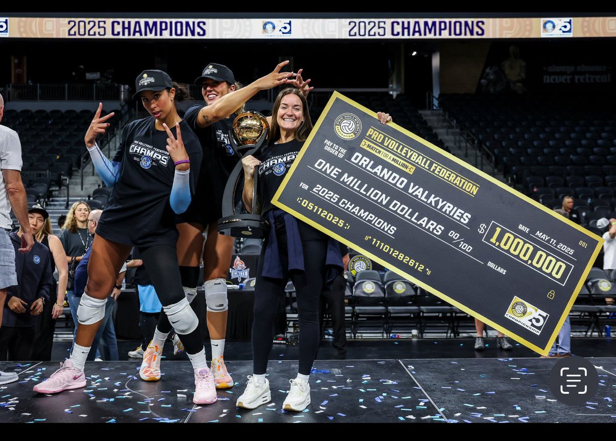 orlvalkyries's tweet image. Woke up as champions💙🏆