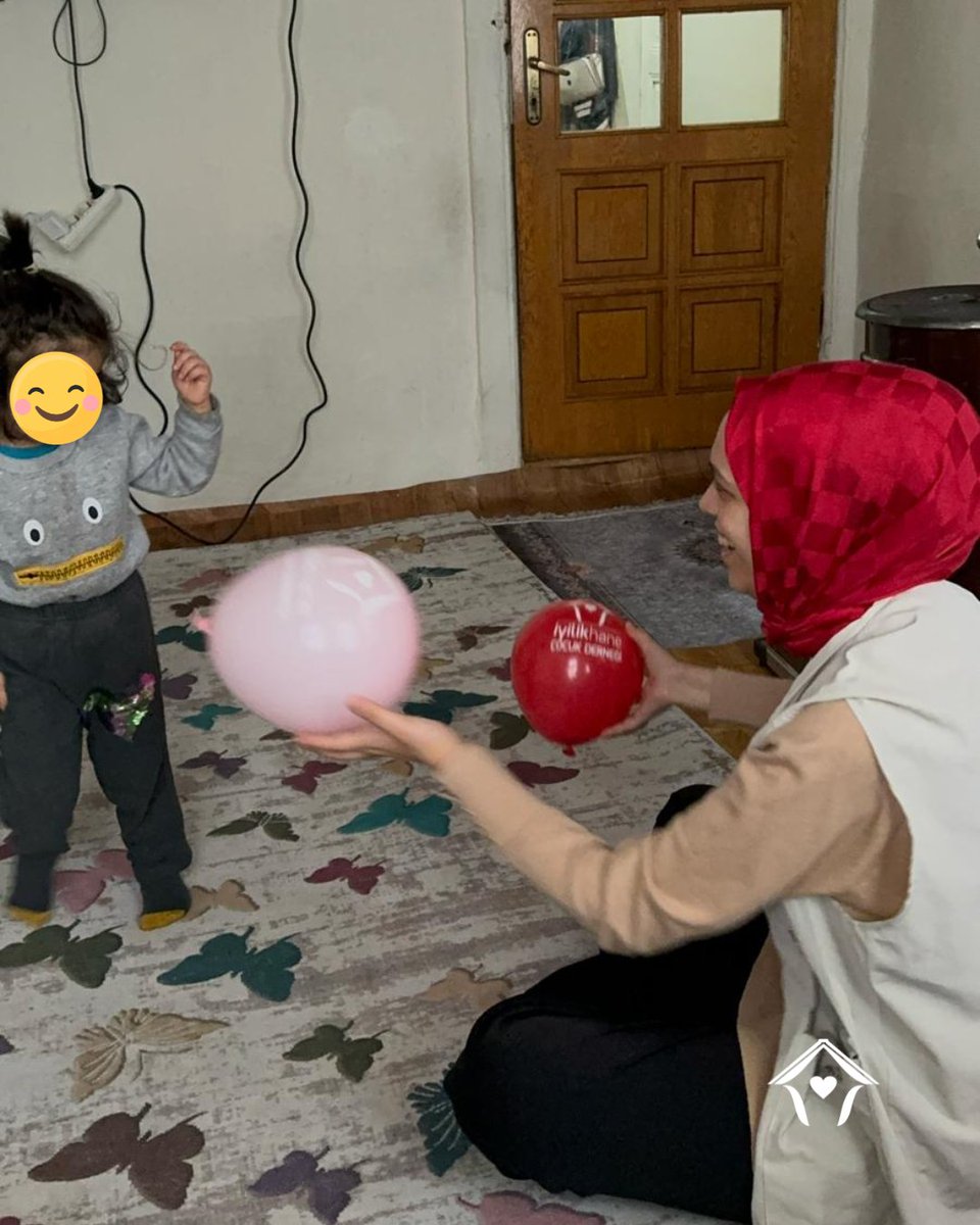 Yetim ve ihtiyaç sahibi çocuklar insani yaşam koşullarında büyüsünler diye gönüllülerimizle birlikte sosyal yardım çalışmalarımızı sürdürüyoruz. 🏠🌟
Siz de düzenli bağışlarınızla bir çocuğun gıda, eğitim, giyim gibi temel ihtiyaçlarına destek olabilirsiniz. 🍎📚