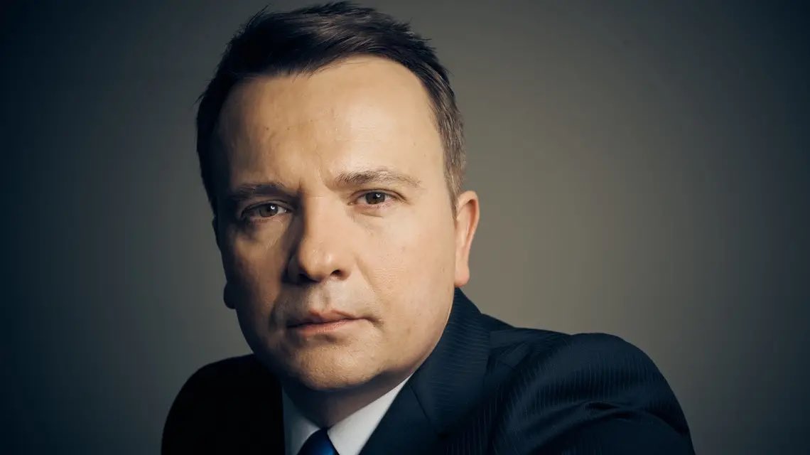 JakubKubunio's tweet image. Andrzej Stankiewicz dzisiaj:

Jeżeli Polacy zaakceptują przekręcenie schorowanego emeryta na mieszkanie w zamian za opiekę bez opieki i pieniądze bez pieniędzy to znaczy, że nie ma już nic, co mogłoby i co może zaszkodzić PiS.