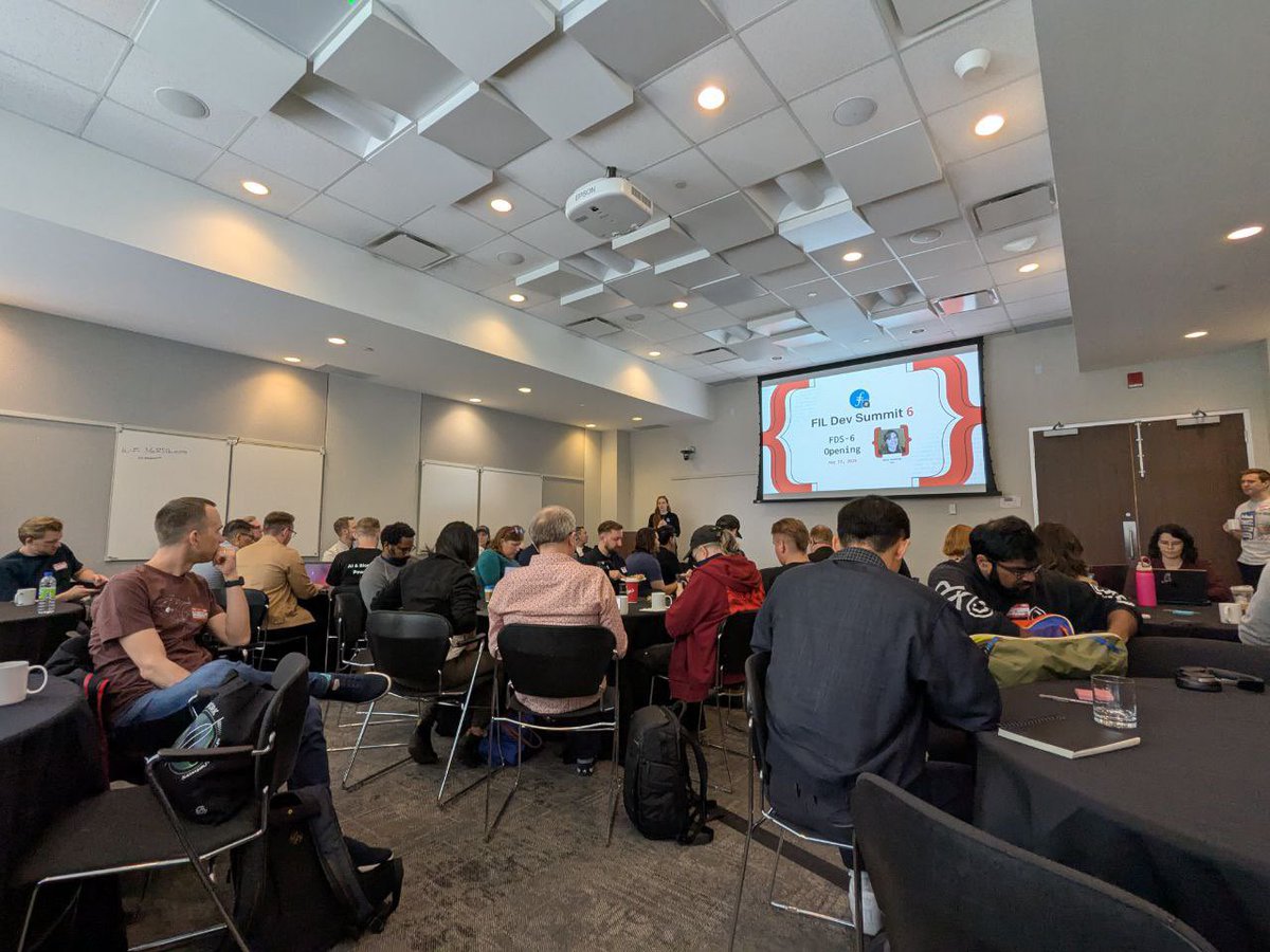 FILBuilders's tweet image. we are here at day 1 of @FILDevSummit 6: Toronto 🇨🇦
lots of impactful conversations in dicussions and talks around the core protocol and network evolution of Filecoin