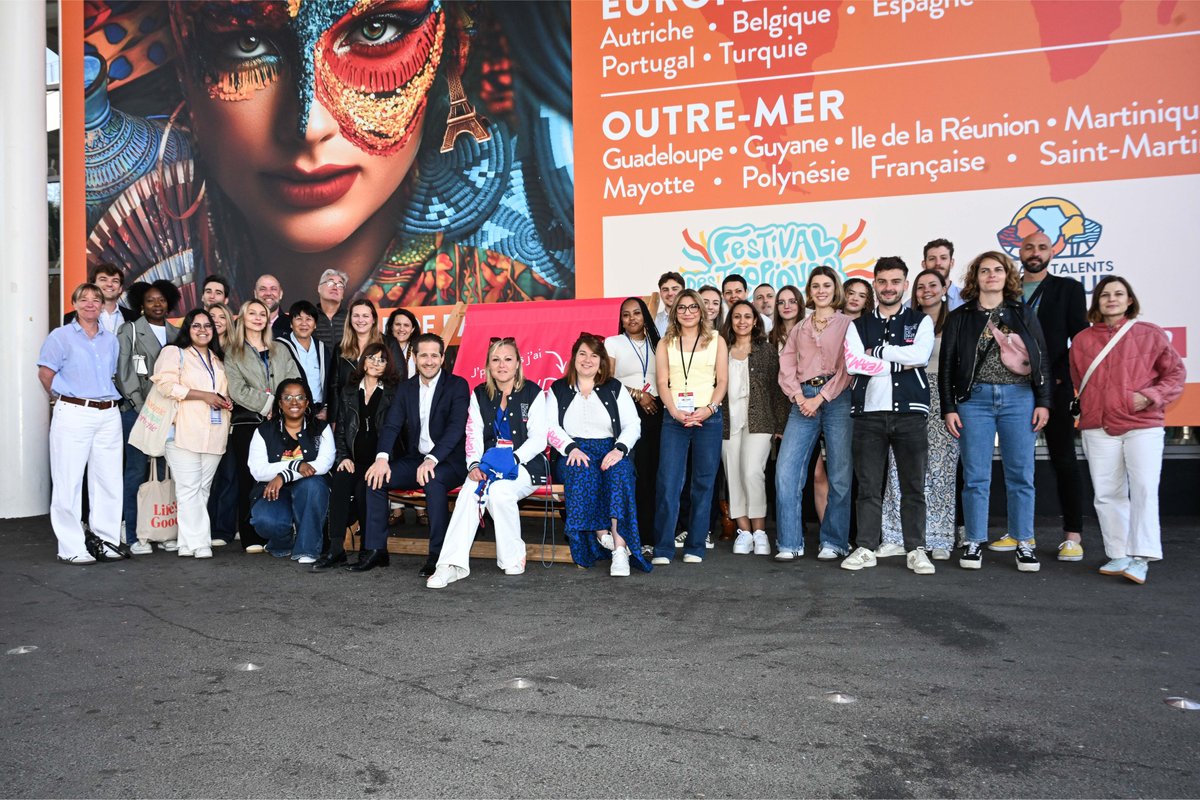 🎉 Foire de Paris 2025 : Objectif atteint !
+400 000 visiteurs, 1 400 exposants, 1 000h d’animations, 4 événements phares…
Merci à nos exposants, visiteurs &amp; partenaires !
📅 RDV du 30 avril au 11 mai 2026 !
#FDP2025 #Maison #Mobilité #Artisanat #Gastronomie #Beauté #Innovation