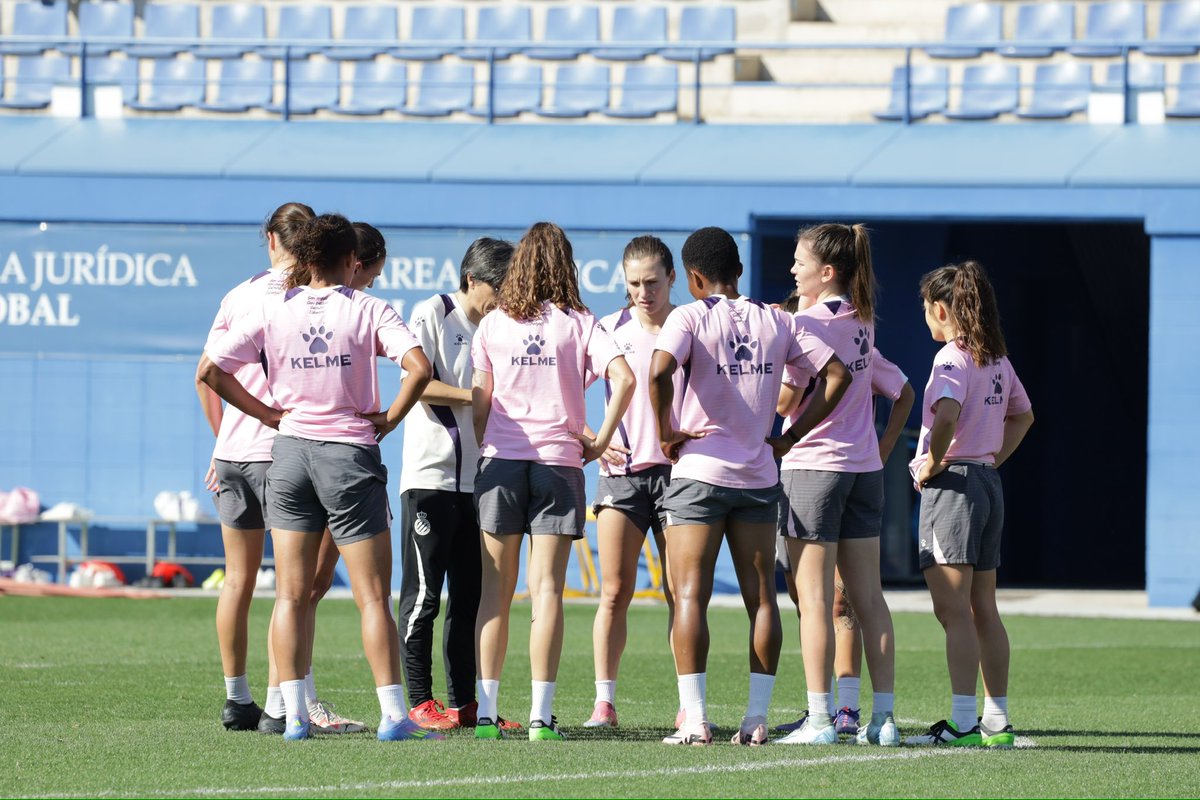 Sara Monforte Mestre (@monforte11) on Twitter photo Lo hicimos, objetivo cumplido. Una temporada más en la élite del fútbol femenino. ⚽️💙🤍💪🏼⚒️ <a href="/RCDEFemeni/">RCD Espanyol Femení</a> Lo hicimos, objetivo cumplido. Una temporada más en la élite del fútbol femenino. ⚽️💙🤍💪🏼⚒️ <a href="/RCDEFemeni/">RCD Espanyol Femení</a>