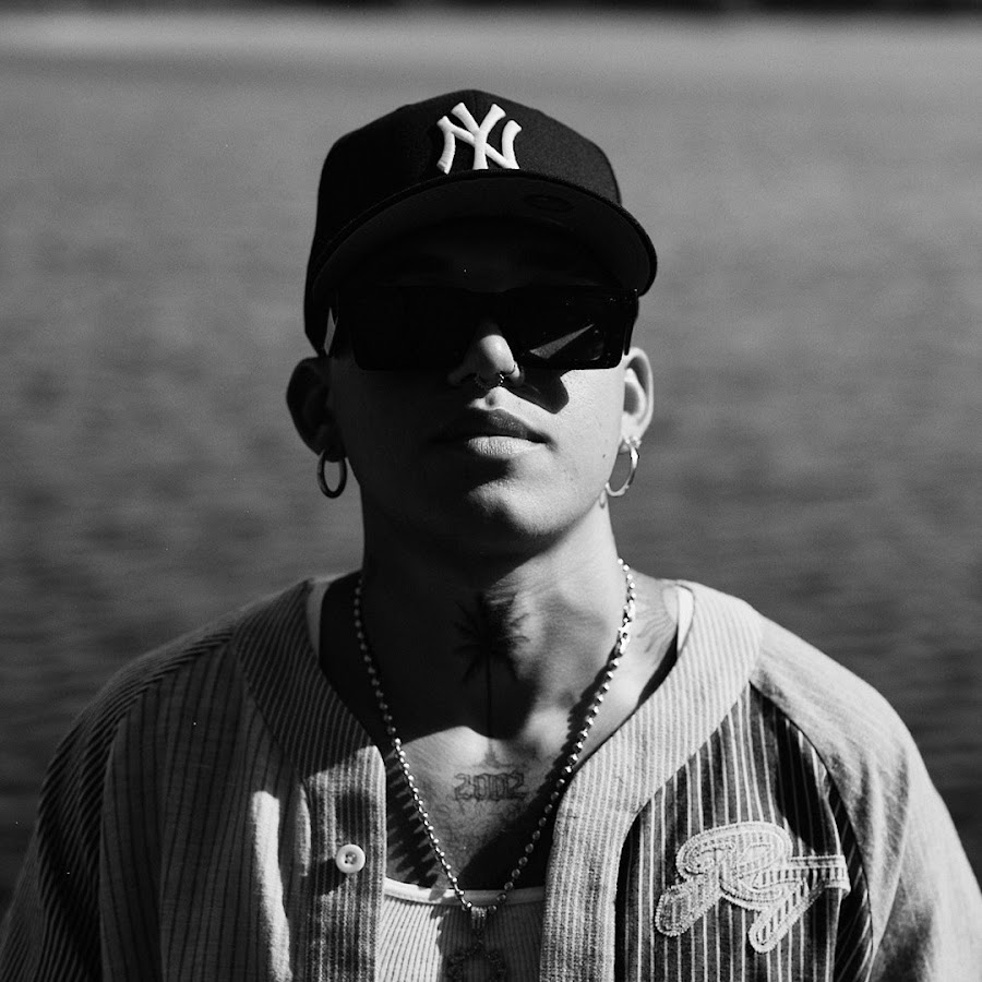 Hoy el #Artistadeldía es #Beéle y disfrutaremos lo mejor de su música en la <a href="/EmisoraAlAire/">EmisoraAl Aire</a>.

Escúchenos a través de🎤fac.mil.co/emisorafac y MyTuner📻bit.ly/3TUOEOD