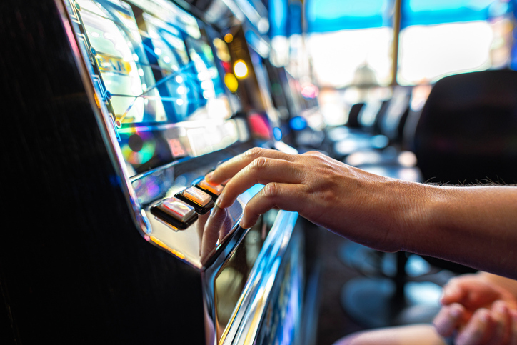 Uni of Nottingham Press Office (@uonpressoffice) on Twitter photo A new gambling study from <a href="/notts_psych/">School of Psychology, University of Nottingham</a> has found that payout information shown on slot machines is misleading and is making players believe they have a higher chance of winning
Full story here: ow.ly/zT0X50VR797 A new gambling study from <a href="/notts_psych/">School of Psychology, University of Nottingham</a> has found that payout information shown on slot machines is misleading and is making players believe they have a higher chance of winning
Full story here: ow.ly/zT0X50VR797