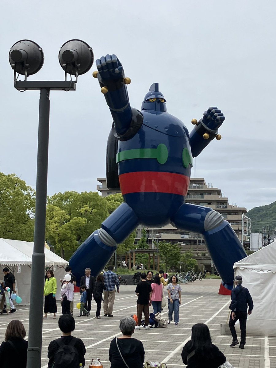 念願の淡路島お泊まりツーリング❣️
ジェノバラインに乗り🐒行ってきたー🤣✌️
土曜日朝はものすご良い雨の中☔皆んなが居たから行けたけど、一人では無理やった❣️
淡路島は何度行っても最高でした😃