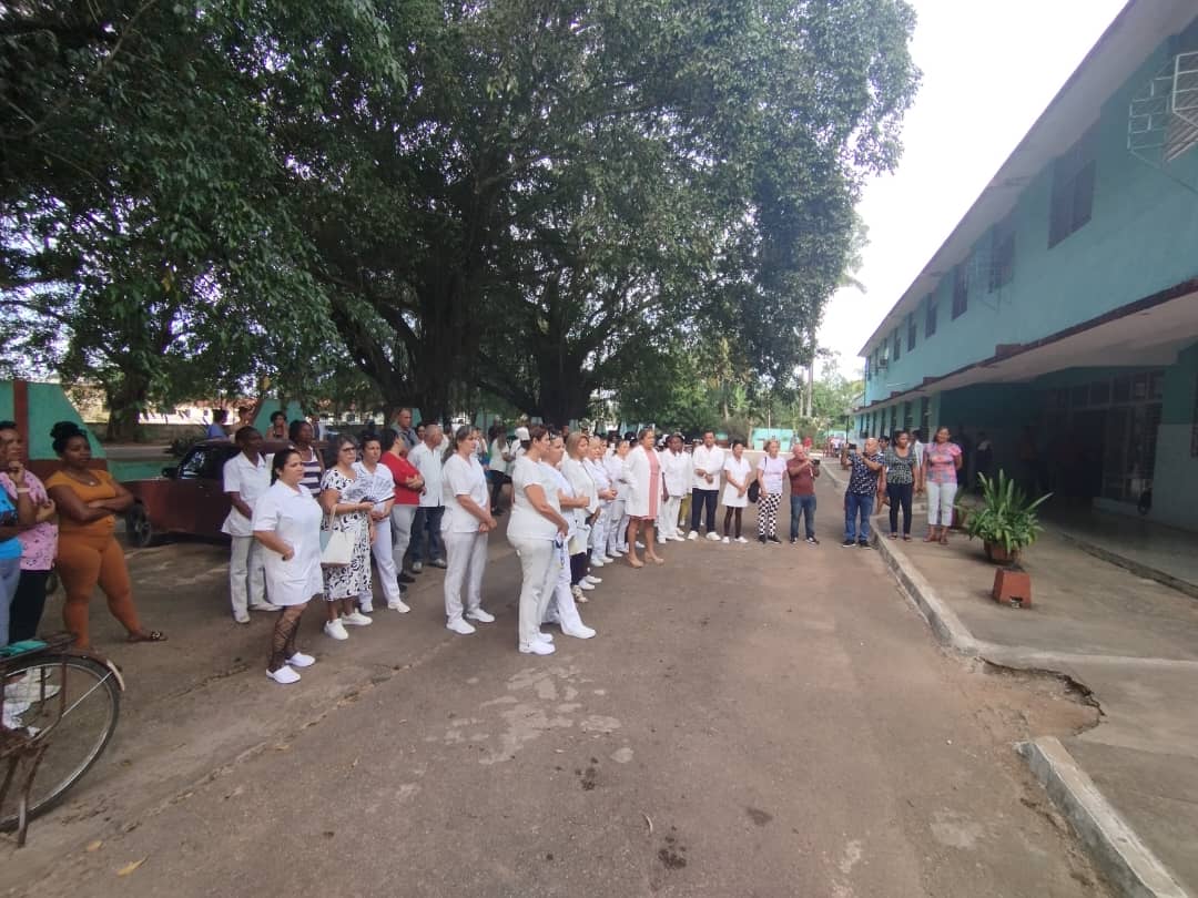 DÍA INTERNACIONAL DE LA ENFERMERÍA
Más que un trabajo, una vocación 
Feliz día a quienes cambian vidas con su cuidado!
#MatancerosEnVictoria
<a href="/CarlosC64808313/">Carlos Clemente</a> 
<a href="/BatistaAliuska/">Ali</a> 
<a href="/DrReinol/">Dr.C. Reinol Delfin García Moreiro</a> 
<a href="/japortalmiranda/">José Angel Portal Miranda</a> 
<a href="/JuanAlbert96111/">Juan Alberto Alfonso Yanes</a> 
<a href="/MalagonOfelia/">Ofelia Malagón Márquez</a> 
<a href="/mariofsabines/">Mario Sabines Lorenzo</a> 
<a href="/SandrAvelina10/">Sandra Avelina</a>