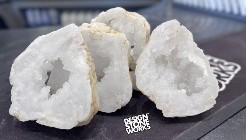 DesignStonework's tweet image. From Morocco to masterpiece ✨ 

A customer brought us this stunning geode from their travels, and we had the pleasure of slicing it into elegant display pieces for their home🏡

A beautiful way to bring a piece of the world into your space 💫
#geode #homedecor #norfolk #norwich