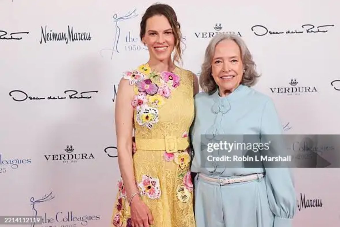 DevineNews's tweet image. Wow! Learned about a program, a camp, for foster youth and rescue animals founded by actress @hilaryswank. 🐾
She was honored on Friday by @thecolleaguesla celebrating their 75th anniversary of philanthropy. She was presented by Kathy Bates.🙌