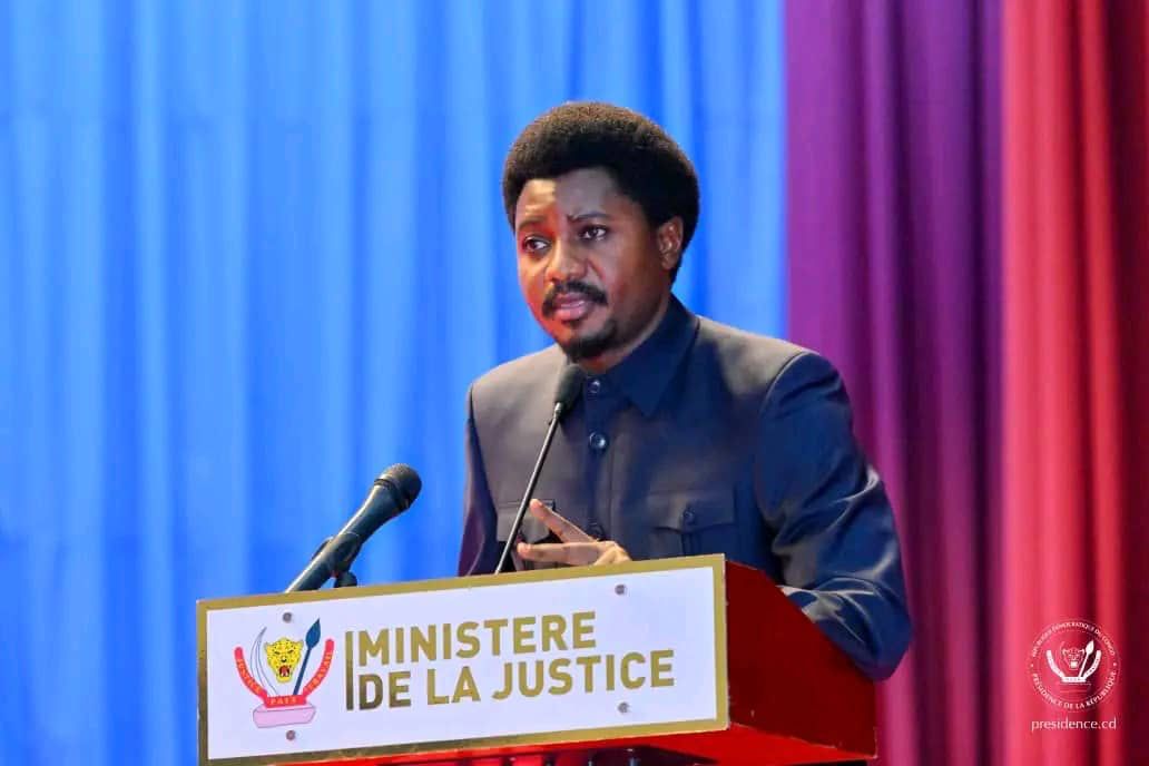 #RDC Face à la gravité des accusations, MINETA <a href="/ConstantMutamba/">Constant Mutamba</a>  annonce des poursuites judiciaires contre les auteurs de cette rumeur. Ces allégations infondées visent à saper les efforts du gouvernement dans sa lutte contre la corruption et le détournement des deniers publics