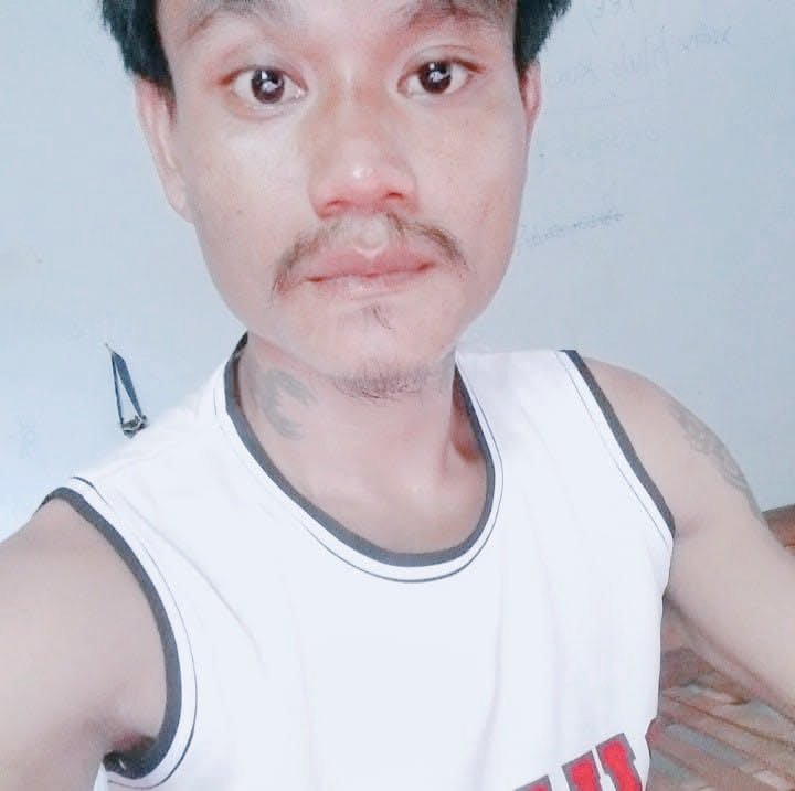 ใครเงี่ยน ทักมาหน่อย ให้ดูควย...