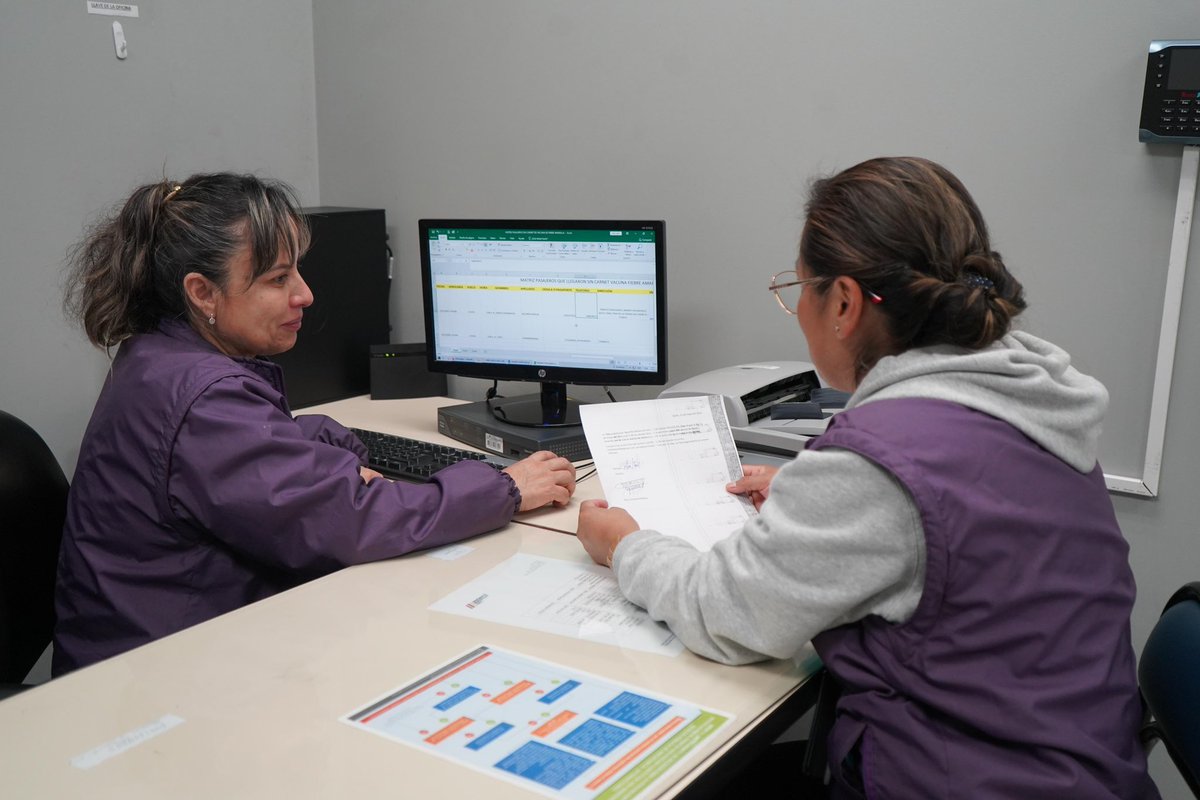 El proceso exige: 

🔶 Ecuatorianos deben estar vacunados al menos 10 días antes de ingresar al país.

🔶 Si no lo están, se vacunarán al ingresar y deberán permanecer en observación en su domicilio (10 días).

🔶 Aplica a viajeros por vía aérea, terrestre, marítima y fluvial.