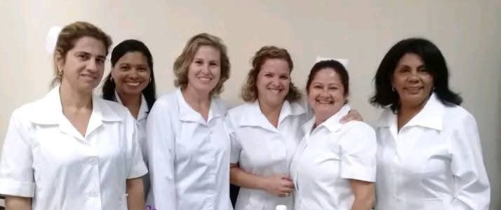 Gracias por tanto, a quienes también salvan vidas.🇨🇺

Feliz Día Internacional de la Enfermería ❤️

Especialmente, para mi hermana, la primera.... a la izquierda 🥰