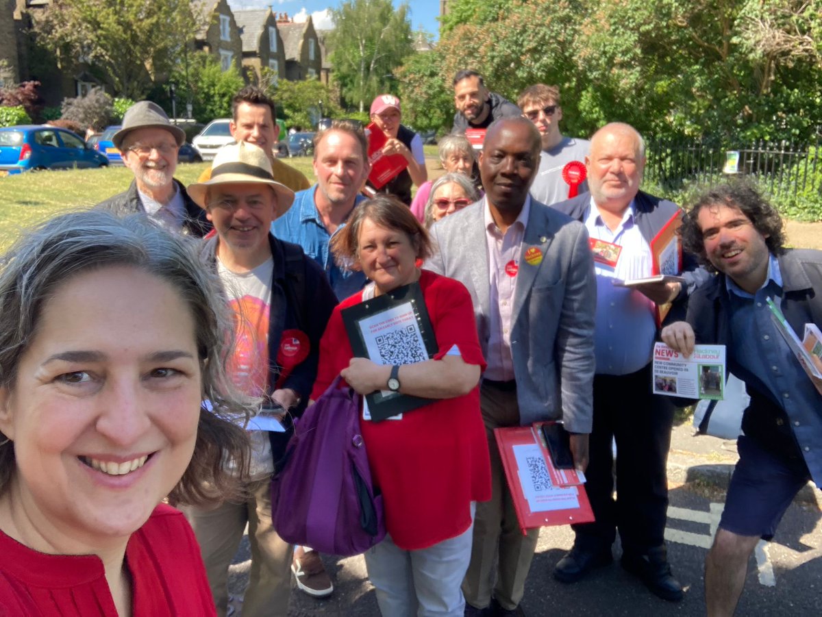 Hackney Labour were out in #DeBeauvoir ward on a lovely sunny weekend with Labour Mayor Woodley supporting our two great Labour councillors Joe Walker and Jasmine Martins, talking with residents on the doorstep about their issues and taking away casework to action.
<a href="/JessWebbE9/">Jess Webb</a>