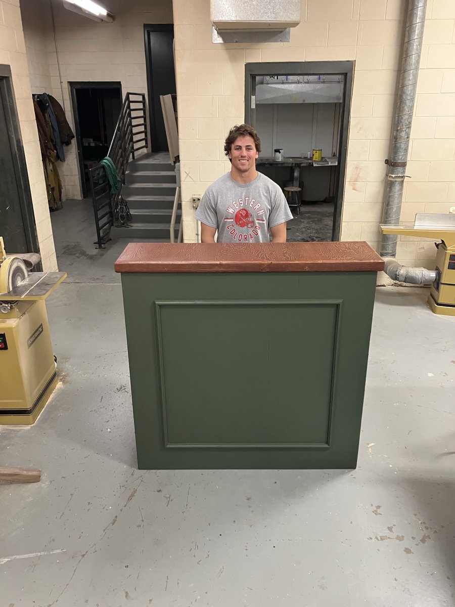 joncogdill64's tweet image. Quinn Finished this great looking collapsible bar he made in woods class!