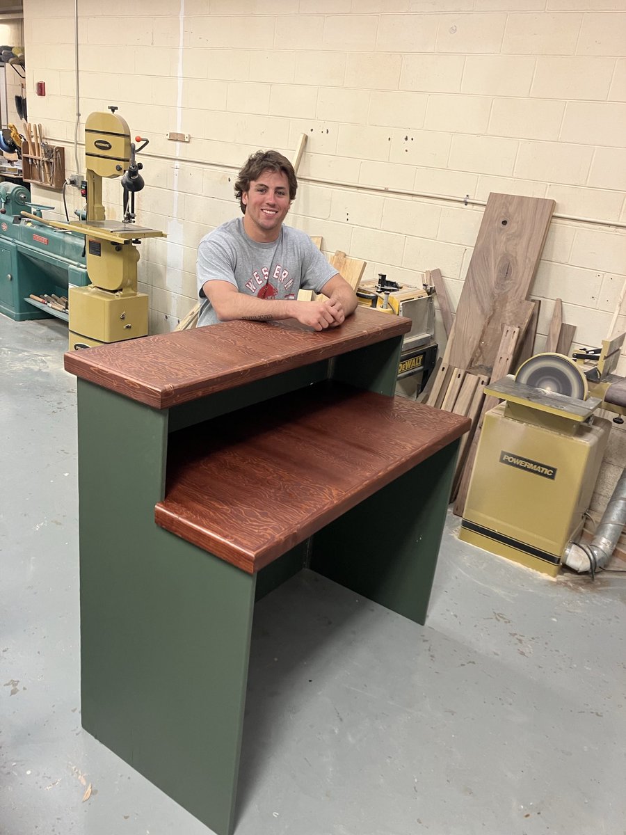 joncogdill64's tweet image. Quinn Finished this great looking collapsible bar he made in woods class!