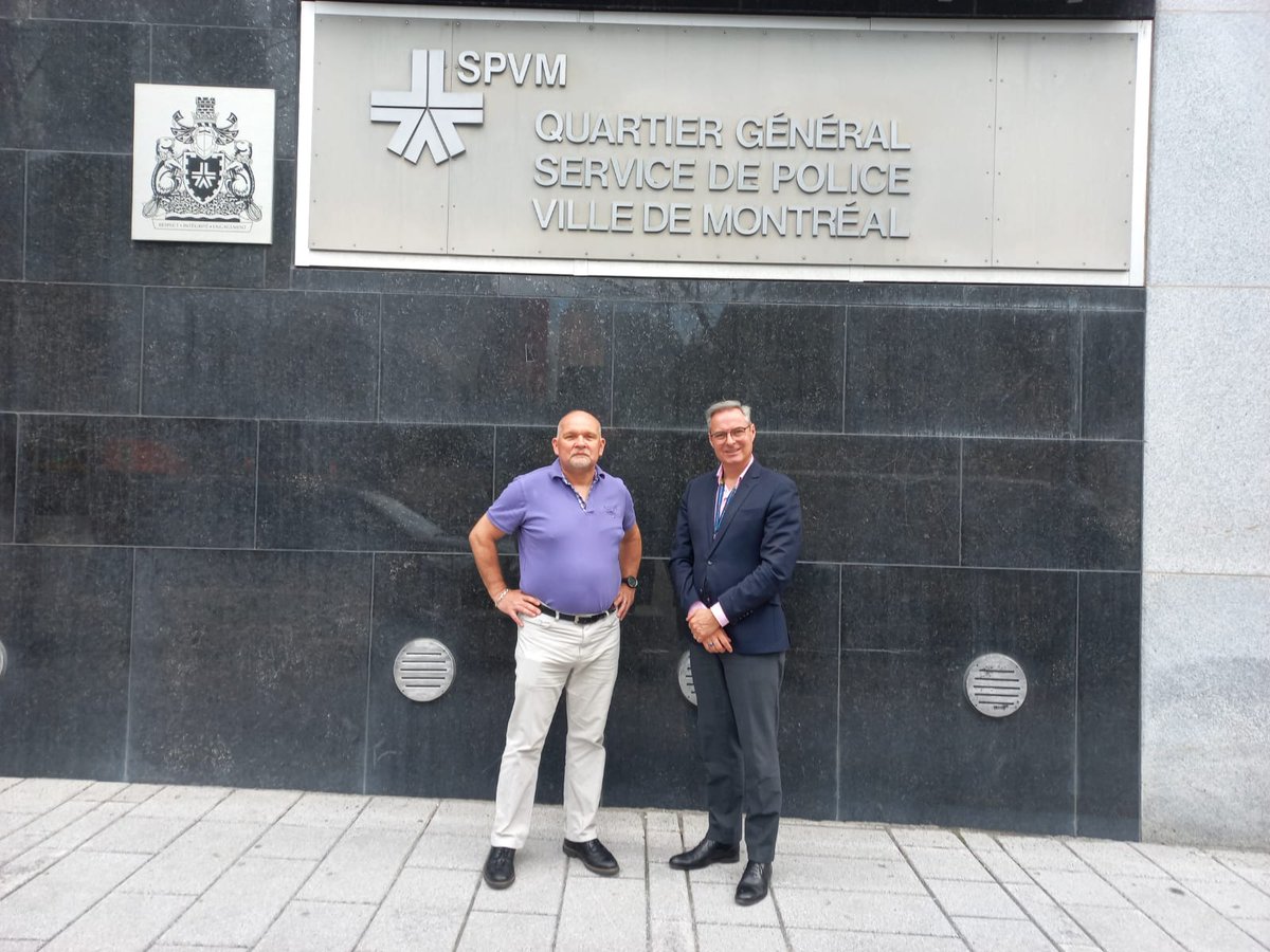Centre de recherche de la Gendarmerie Nationale (@crgn_gn) on Twitter photo 📍⚜️| Rencontre avec le Service de Police de la Ville de Montréal
👮 Le Colonel Bièvre a été reçu aujourd'hui au QG du <a href="/SPVM/">Police Montréal</a> par l'inspecteur en chef M.Alston et le Dr Y-C.Quéro pour échanger sur des perspectives précieuses de collaboration
🙏Merci pour cet accueil chaleureux ! 📍⚜️| Rencontre avec le Service de Police de la Ville de Montréal
👮 Le Colonel Bièvre a été reçu aujourd'hui au QG du <a href="/SPVM/">Police Montréal</a> par l'inspecteur en chef M.Alston et le Dr Y-C.Quéro pour échanger sur des perspectives précieuses de collaboration
🙏Merci pour cet accueil chaleureux !