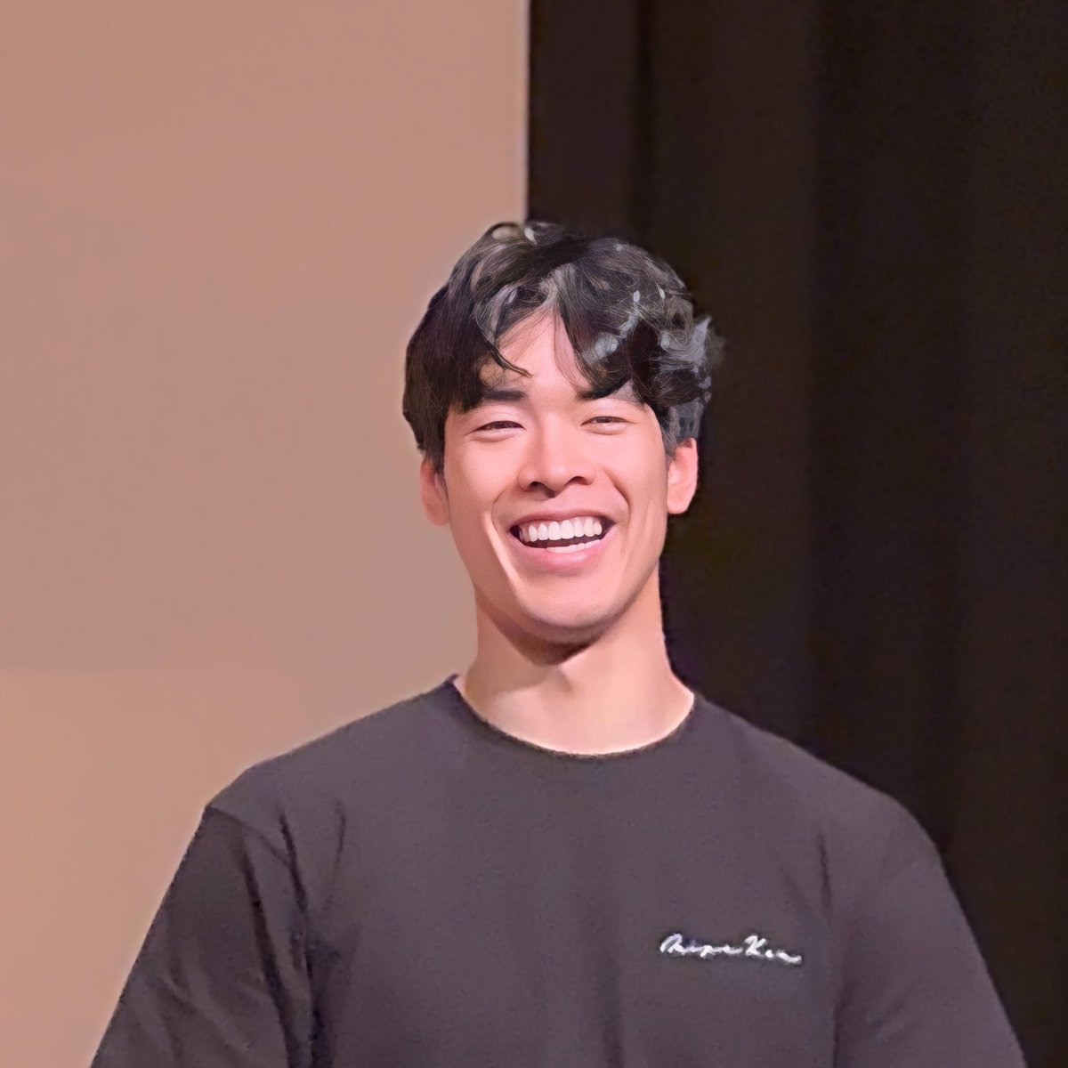 nstylesseyo's tweet photo. 癒しのお顔4コマ(*´˘`*)♡
これ見てイベント思い出したら仕事頑張れちゃう✨
黒T似合いすぎててやばい

#宮浦健人サポーターズミーティング https://t.co/0RaG7I2r7D
