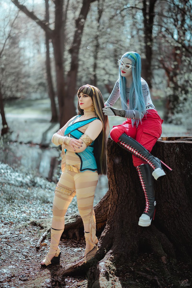 Yarpenna π§π»ββοΈ (@yarpenna) on Twitter photo Monster High Cosplay π§ββοΈ
Ghoulia IG: fairyluthien
Cleo: me
πΈ <a href="/ThePuddinsCos/">The Puddins'</a>
#monsterhigh #monsterhighcosplay Monster High Cosplay π§ββοΈ
Ghoulia IG: fairyluthien
Cleo: me
πΈ <a href="/ThePuddinsCos/">The Puddins'</a>
#monsterhigh #monsterhighcosplay