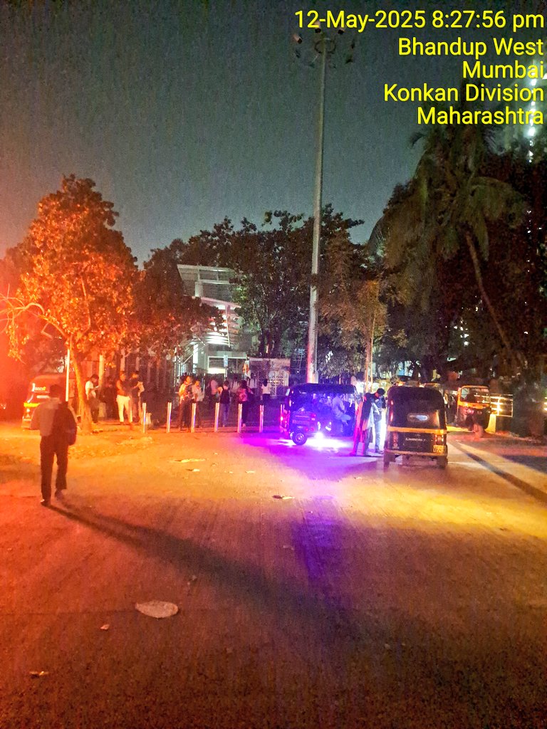 Ankushdada Shobha Vasant Kurade (@kuradeankush) on Twitter photo There is no streetlight outside Kanjurmarg West station area. Women are facing a lot of difficulty while walking.
There is no light in the area for the last 3 days.
<a href="/RailMadad/">RailMadad</a>
<a href="/RailwaySeva/">RailwaySeva</a>
<a href="/GM_CRly/">GM Central Railway</a> <a href="/Central_Railway/">Central Railway</a> <a href="/grpmumbai/">GRP Mumbai</a> <a href="/RPFCR/">Central Railway RPF</a> <a href="/RPF_INDIA/">RPF INDIA</a> There is no streetlight outside Kanjurmarg West station area. Women are facing a lot of difficulty while walking.
There is no light in the area for the last 3 days.
<a href="/RailMadad/">RailMadad</a>
<a href="/RailwaySeva/">RailwaySeva</a>
<a href="/GM_CRly/">GM Central Railway</a> <a href="/Central_Railway/">Central Railway</a> <a href="/grpmumbai/">GRP Mumbai</a> <a href="/RPFCR/">Central Railway RPF</a> <a href="/RPF_INDIA/">RPF INDIA</a>