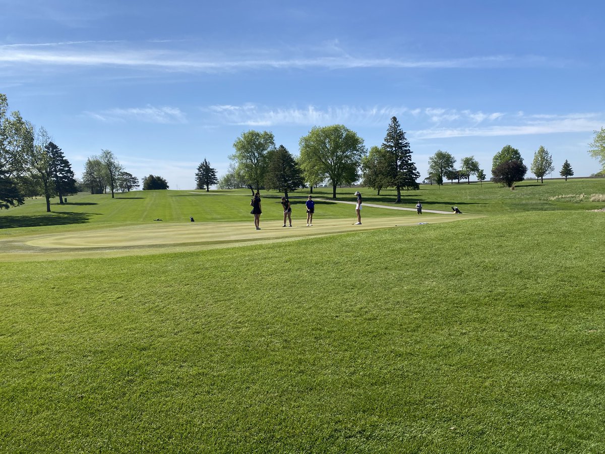 KLMoses23's tweet image. Off and running at the NCC tournament in Fort Dodge!