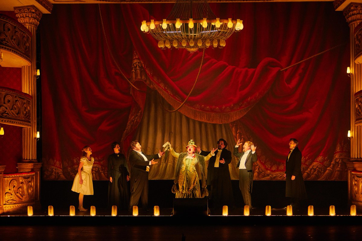 Spain, are you ready to hear The Music of the Night? 🌹 🎶 

There is just over 3 weeks to go until the first stop of The Phantom of the Opera Spain Tour, Torrevieja! 

#Musicalelfantasmadelaopera #PhantomOfTheOpera #PhantomSpain