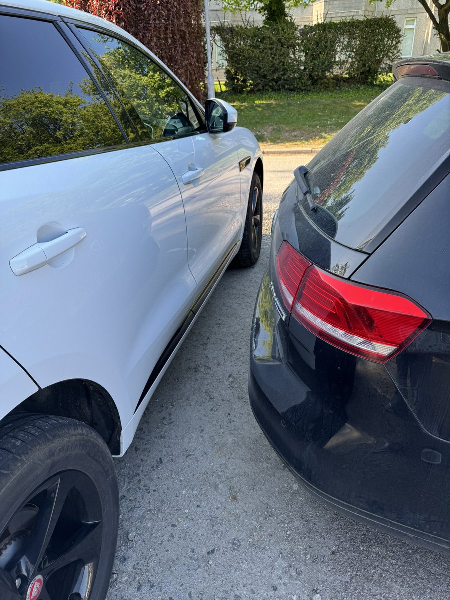 GayleStephen2's tweet image. Thanks a lot π‘. Just had to climb over from passenger side