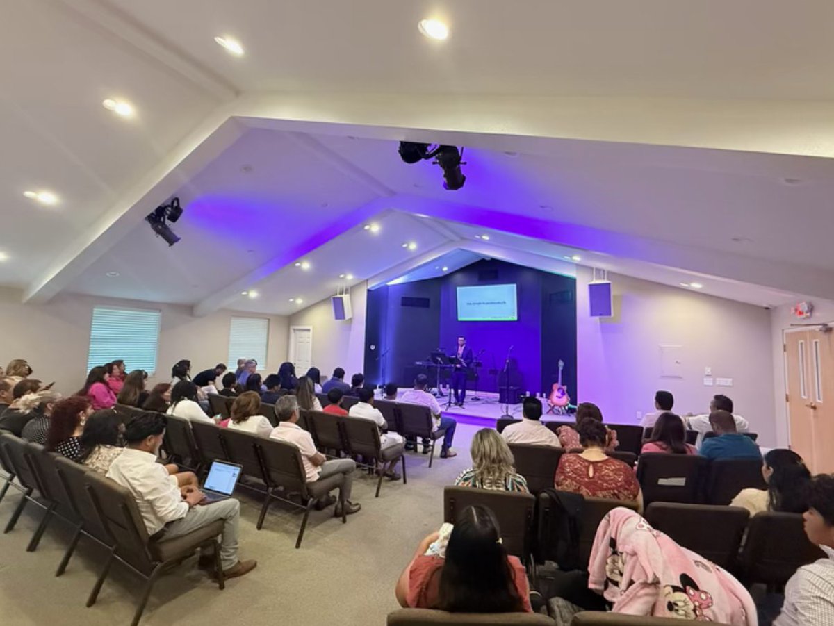 West Bradenton en Español is experiencing tremendous growth! They had 70 in worship this Sunday (not including kids). I'm incredibly proud of Pastor Jesus Ramos and his leadership team. ¡Para la comunidad!