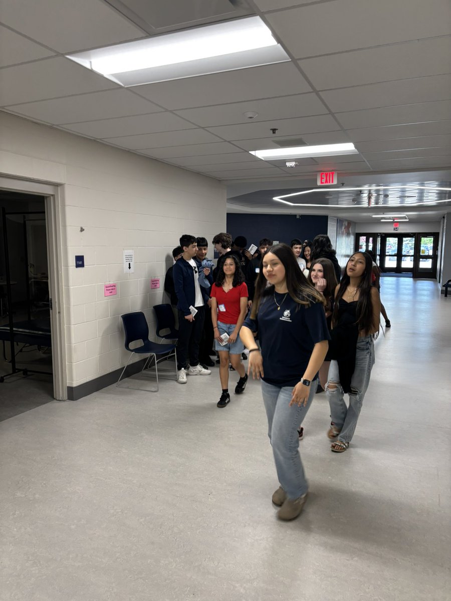 Hosting our first of four 8th Step-up-Days today. Half of Leman’s class came today, other half tomorrow, Benjamin Thursday, Winfield Friday. Welcome to the Class of 2029!#WeAreWeGo