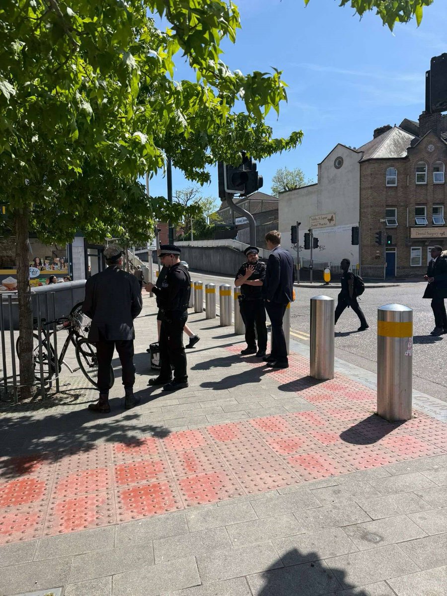 Kent PCC's Office (@pcckent) on Twitter photo On Friday we joined the beat officers on their hotspot patrol in Chatham. It's always good to get out on patrol with the local officers and hear from them and the public about what's happening in their local towns.
<a href="/matthewinkent/">Matthew Scott PCC</a> @kentpoliceuk
#Chatham #KentPolice #Hotspot On Friday we joined the beat officers on their hotspot patrol in Chatham. It's always good to get out on patrol with the local officers and hear from them and the public about what's happening in their local towns.
<a href="/matthewinkent/">Matthew Scott PCC</a> @kentpoliceuk
#Chatham #KentPolice #Hotspot