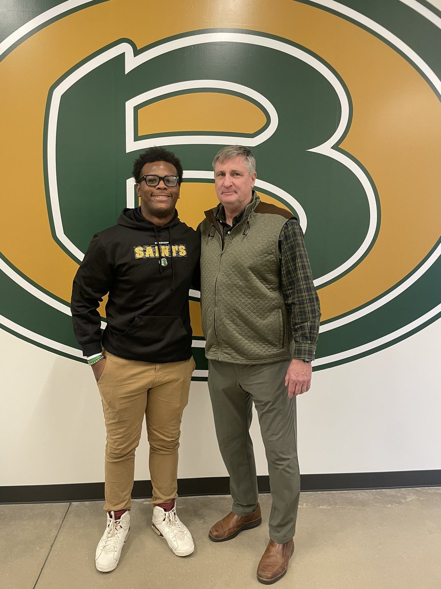 This 6’2 250LBS EDGE RUSHER <a href="/Yuh_DigD1Dondon/">Donavon Hunt</a> is Class of 2028.  <a href="/Football_BCS/">Briarcrest Football</a>