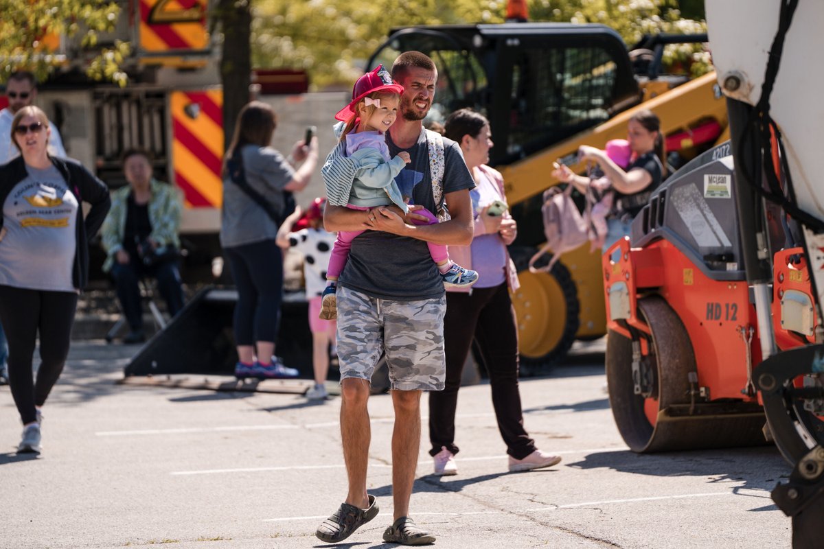 #SpringFling was the perfect way to welcome the season in #UpperArlington at #Sunny95Park. ☀️ 🌷 Whether it was bubbles, big trucks, or bounce houses, there were endless ways to have fun. The day full of sunshine and smiles—just the way we like to kick off the season. #LifeInUA