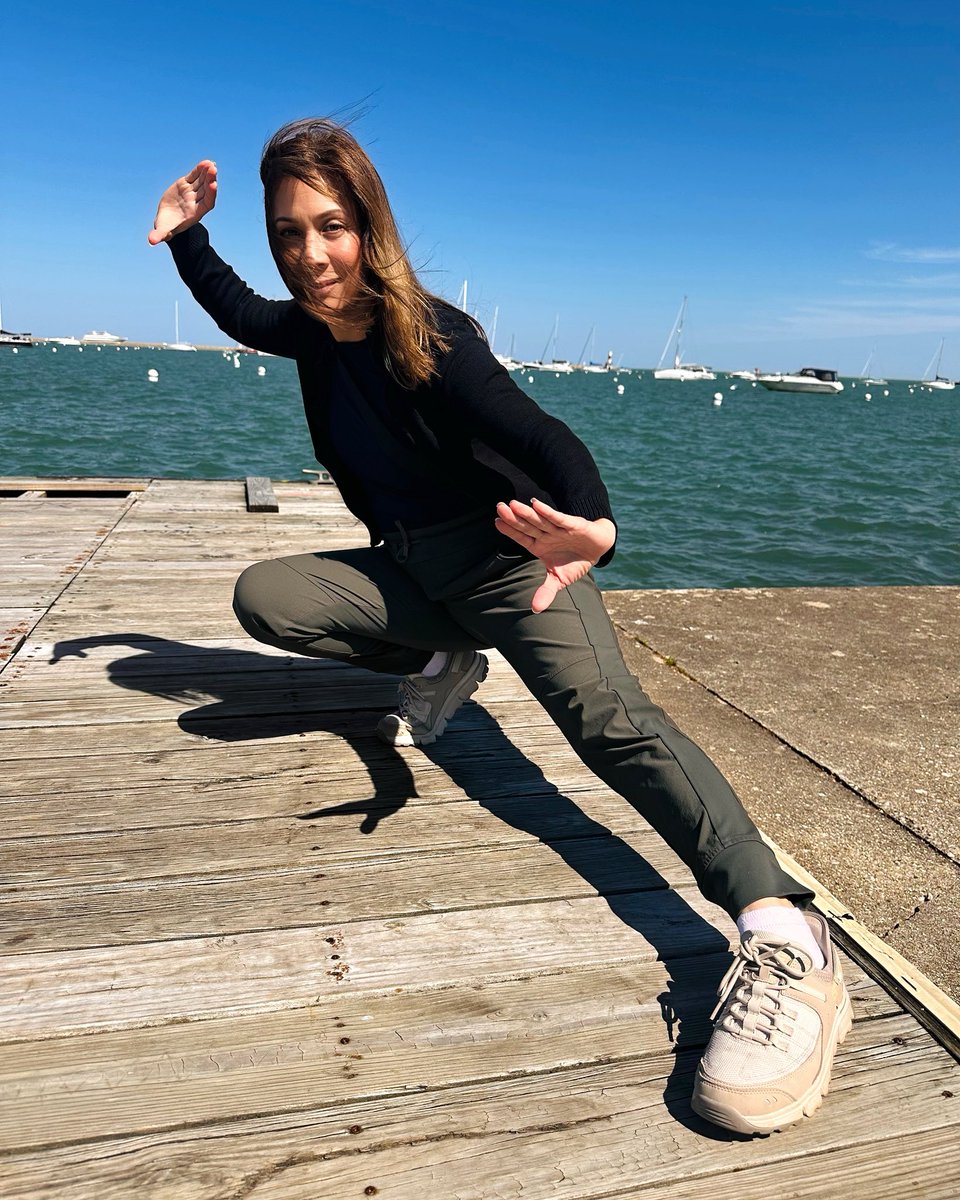 TheRealDLI's tweet image. The lake reflects more than my stance—it echoes my spirit. Discipline is the dance between force and flow. In stillness, I find power. In power, I find peace.”
#MindfulMonday #PhilosophyInMotion #MartialMind #martialartslife