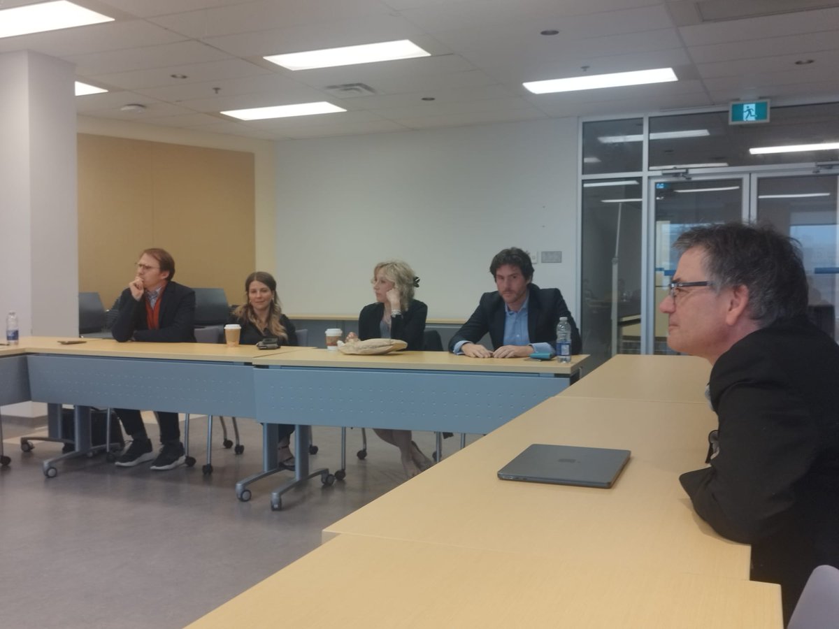 Forum de Défense et de Stratégie (@fds_forum) on Twitter photo 🇫🇷🇨🇦 Clap de fin pour cette semaine intense du programme PAFC !
Dernier échange à <a href="/UMontreal/">Université de Montréal</a> avec le Pr. Stéphane Roussel ,autour de la posture de défense du Canada dans l’Arctique et des nouveaux équilibres géopolitiques dans la région. Un immense merci à lui ! 🇫🇷🇨🇦 Clap de fin pour cette semaine intense du programme PAFC !
Dernier échange à <a href="/UMontreal/">Université de Montréal</a> avec le Pr. Stéphane Roussel ,autour de la posture de défense du Canada dans l’Arctique et des nouveaux équilibres géopolitiques dans la région. Un immense merci à lui !