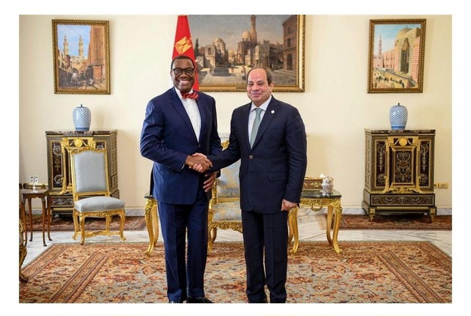 VictorOladokun's tweet image. #Egyptian President Abdel-Fattah @Elmeksikii has commended the outgoing President of the #AfricanDevelopmentBank Group (@AfDB_Group) @akin_adesina for his efforts to strengthen the bank&apos;s role and provide crucial funding to advance development goals across Africa.…
